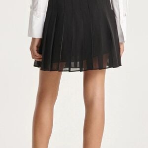 Banana Republic Pleated Silk Mini Skirt With A Wide Silk Waist Band sz 4